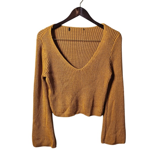 Mustard Yellow Forever 21 V Neck Bell Sleeve Womens Medium Sweater Shirt - Picture 2 of 4